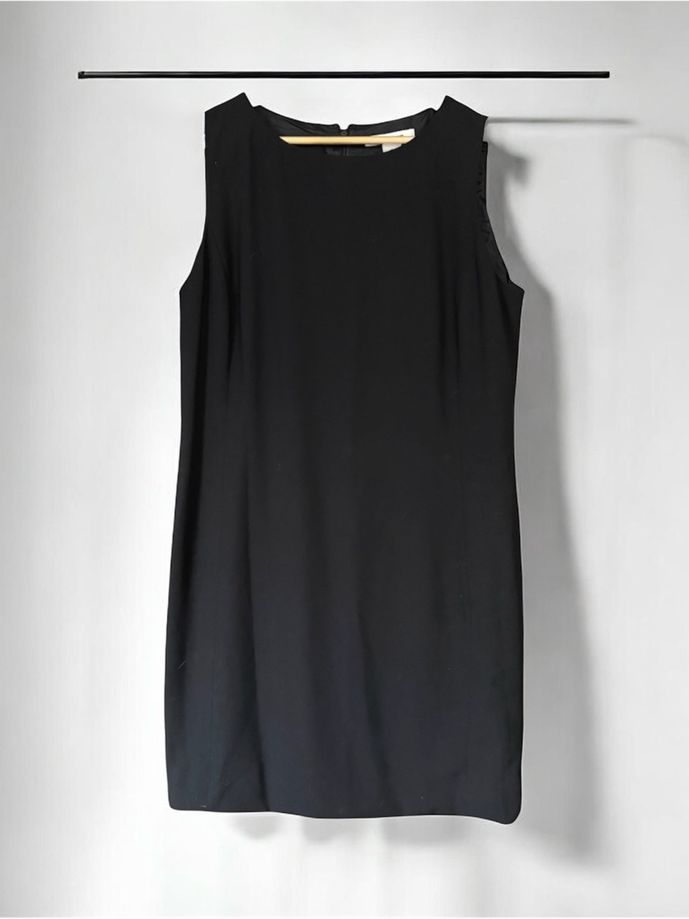 Nygard Classic Black Sleeveless Lined Dress Rounded Neckline Mid Length Size 16